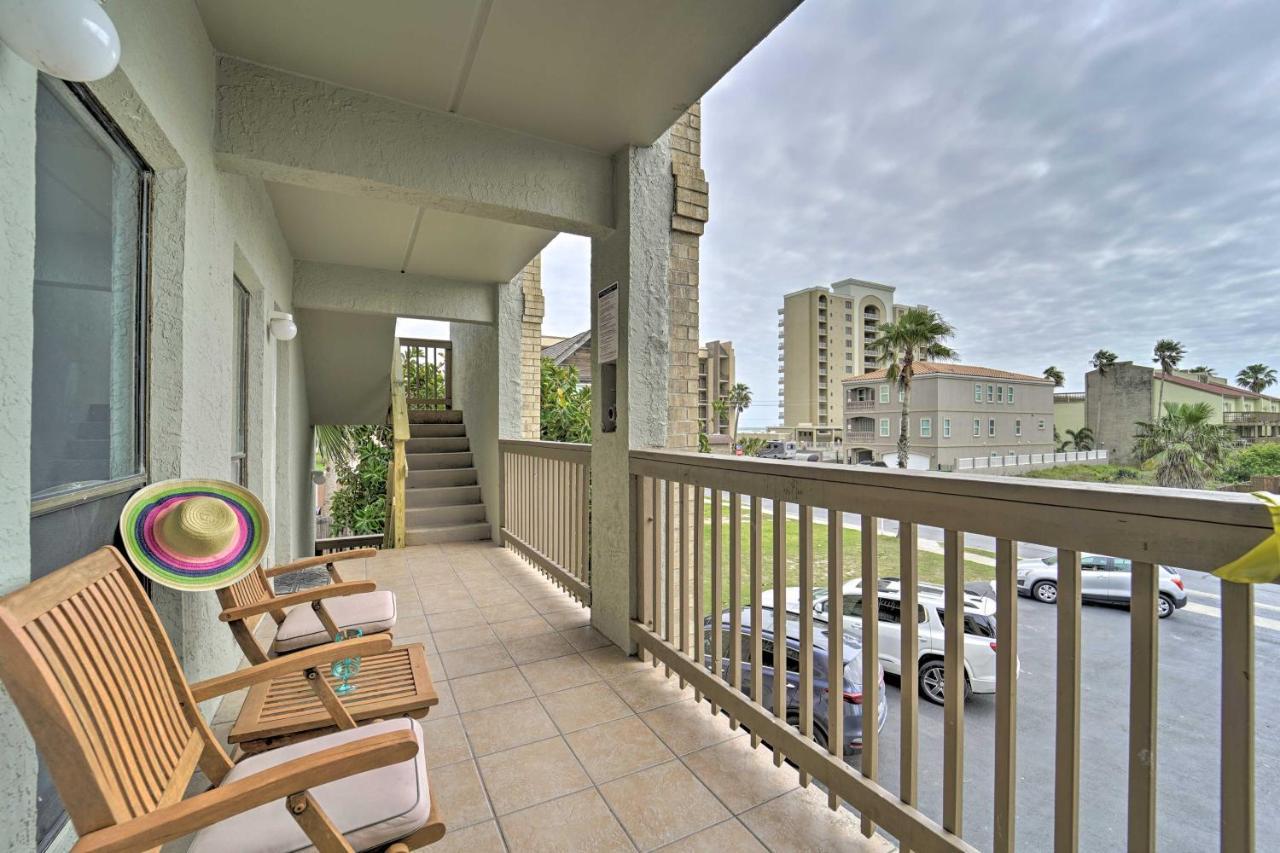 And Patio, Walk To Eats And Beach *