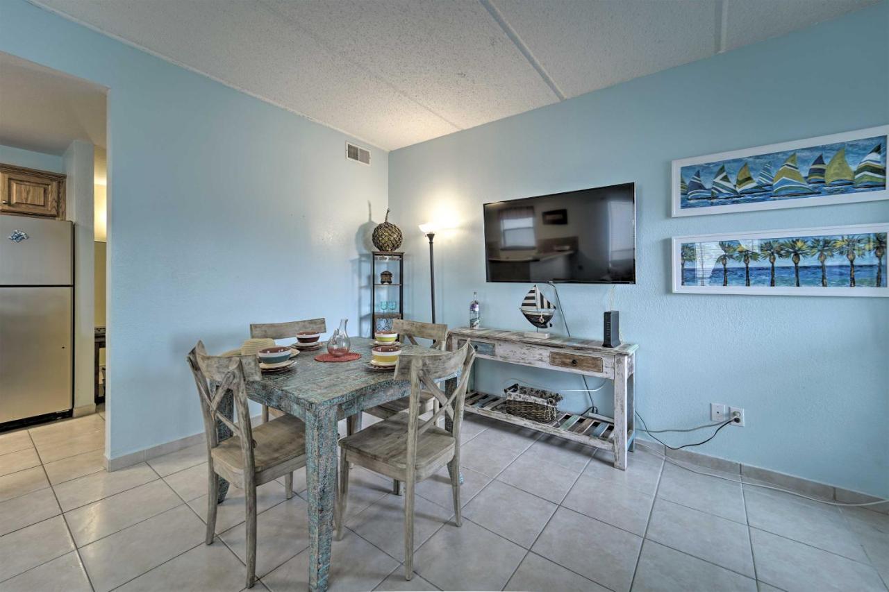 Apartment And Patio, Walk To Eats And Beach