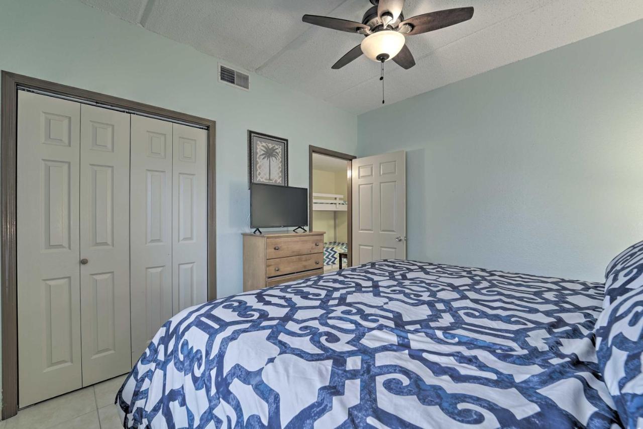 And Patio, Walk To Eats And Beach Apartment *