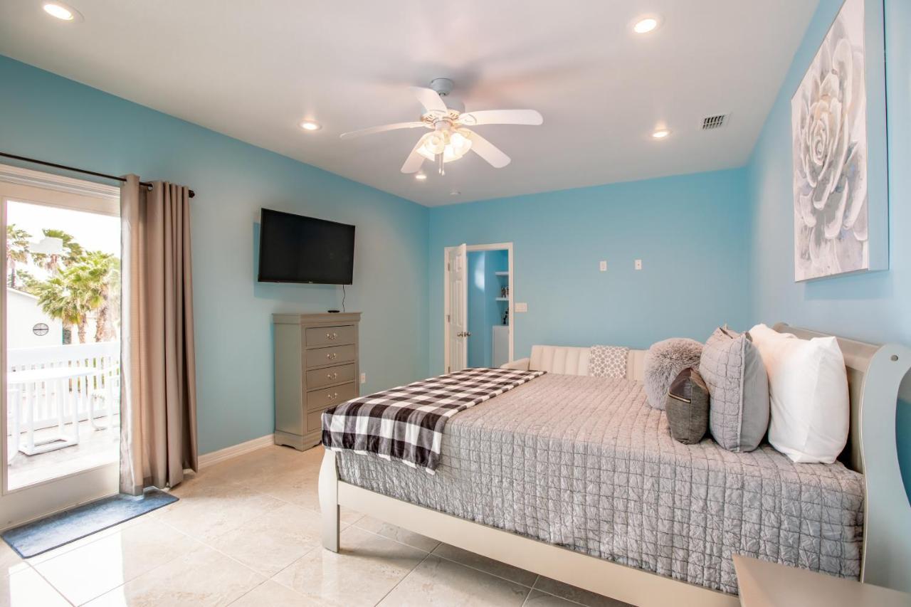 Holiday home Blue Dolphin *