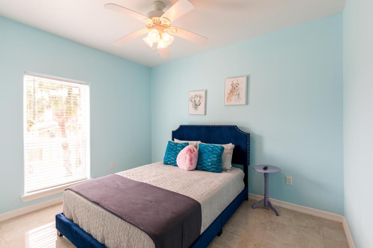 Holiday home Blue Dolphin