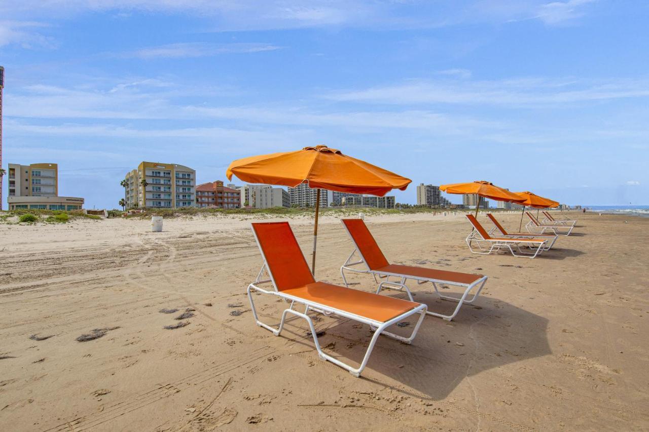 Peninsula Island & - Beachfront At 4*