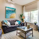 South Padre Island Condo Walk To Beach!