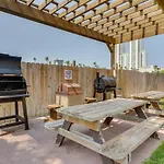 South Padre Island Vacation Rental With Pool Access!