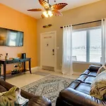 South Padre Island Vacation Rental With Pool Access!