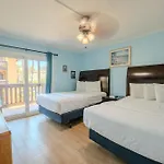 Herons Haven Coastal Elegance With Pool Access 223