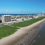 Aquarius 408 Condo
