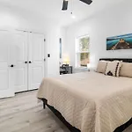 Immaculate Townhouse W Pool & Balcony South Padre