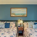 The Tiki- Beach Front Complex! Unit 106