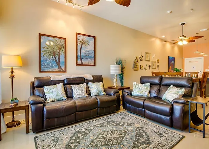 South Padre Island Vacation Rental With Pool Access!