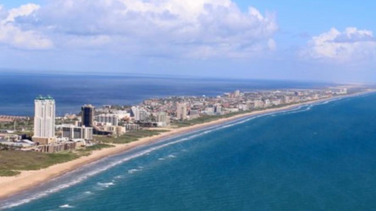 Beachfront Condo: Award-winning Coastal Retreat Aparthotel