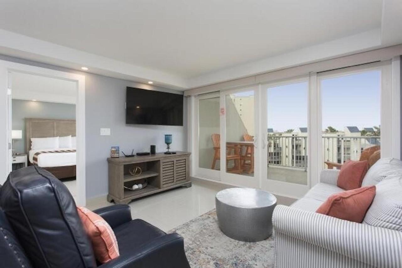 Solare Tower 2 Bedroom, #405 Holiday home *