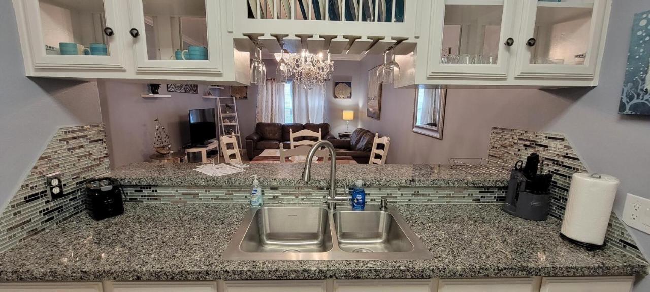 Swanky 2 Bedroom, Easy Walk To Mar Y Sol Ii # 1 South Padre Island