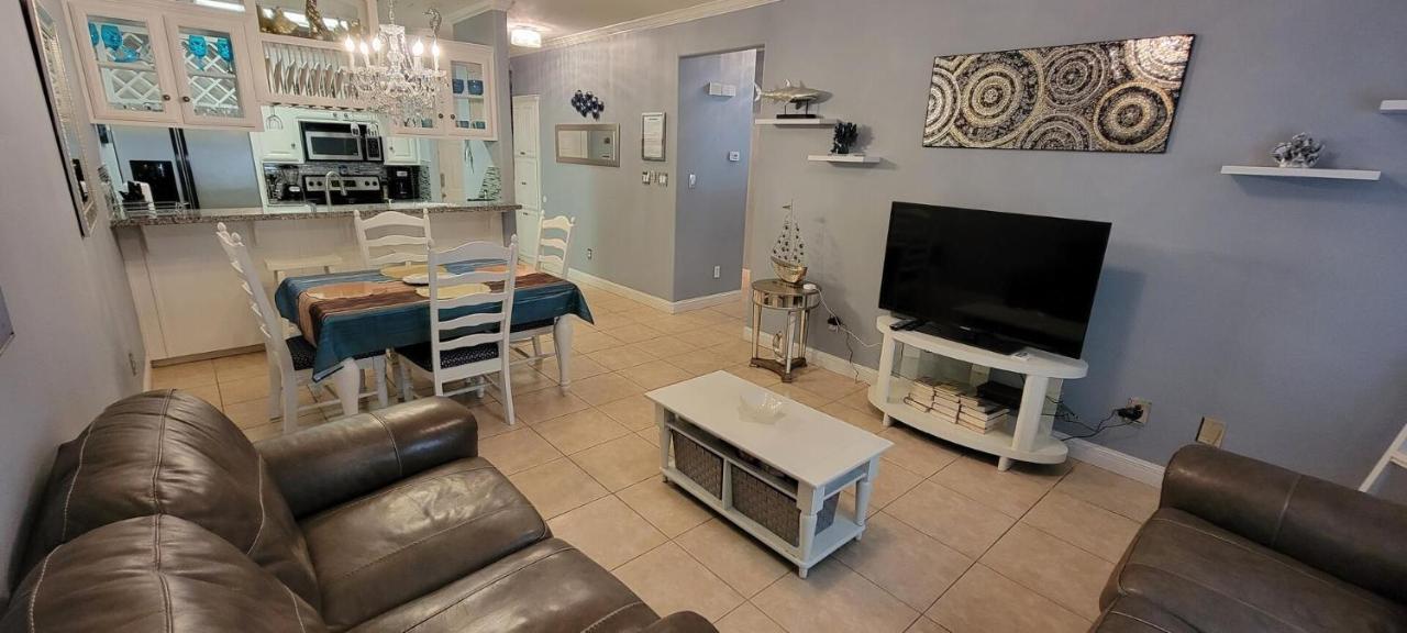 Swanky 2 Bedroom, Easy Walk To Mar Y Sol Ii # 1 Apartment *