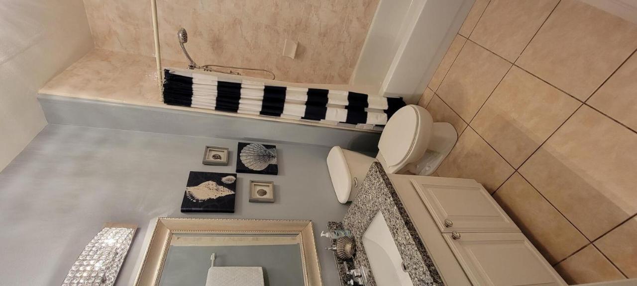 Swanky 2 Bedroom, Easy Walk To Mar Y Sol Ii # 1 Apartment