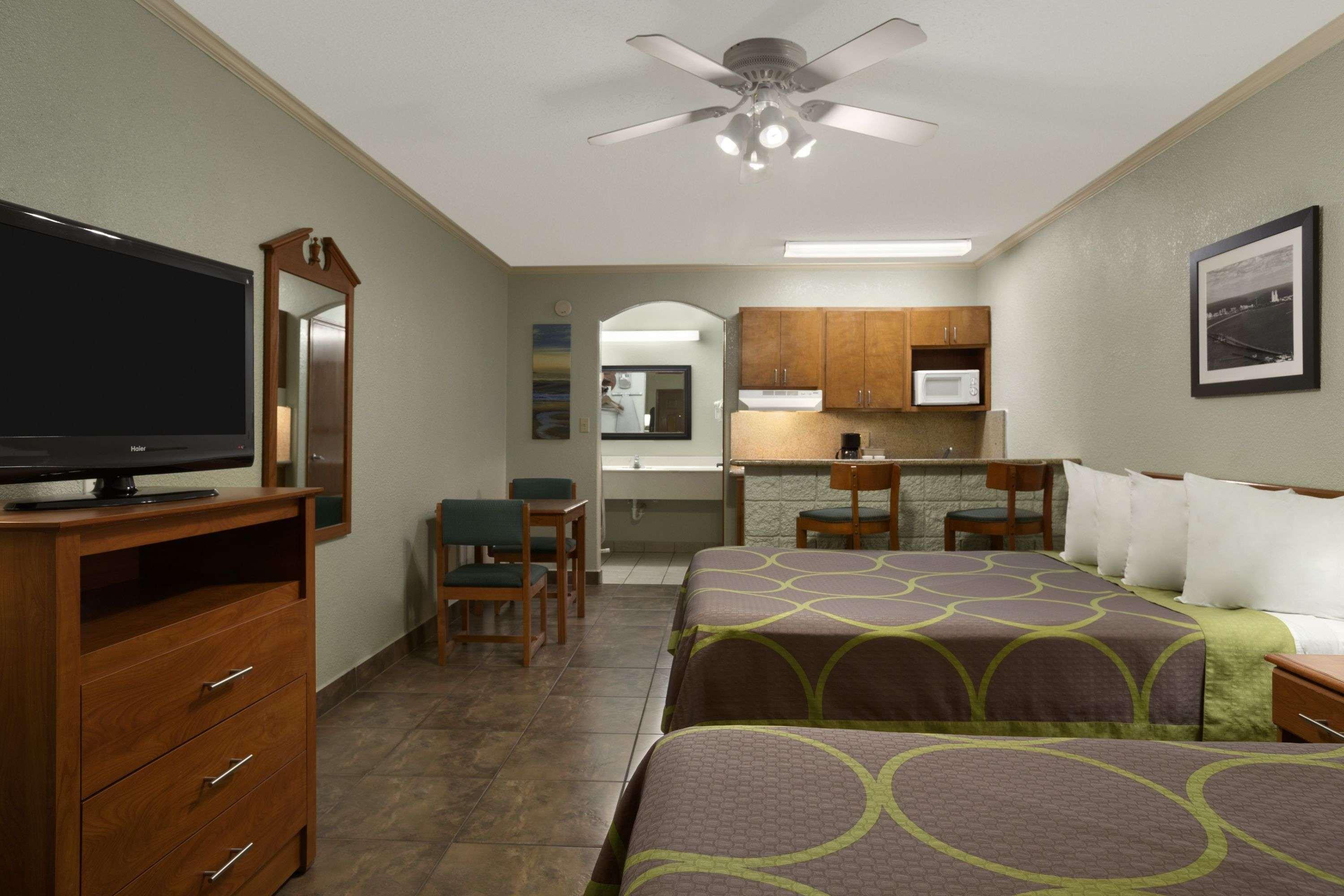 Super 8 By Wyndham South Padre Island
