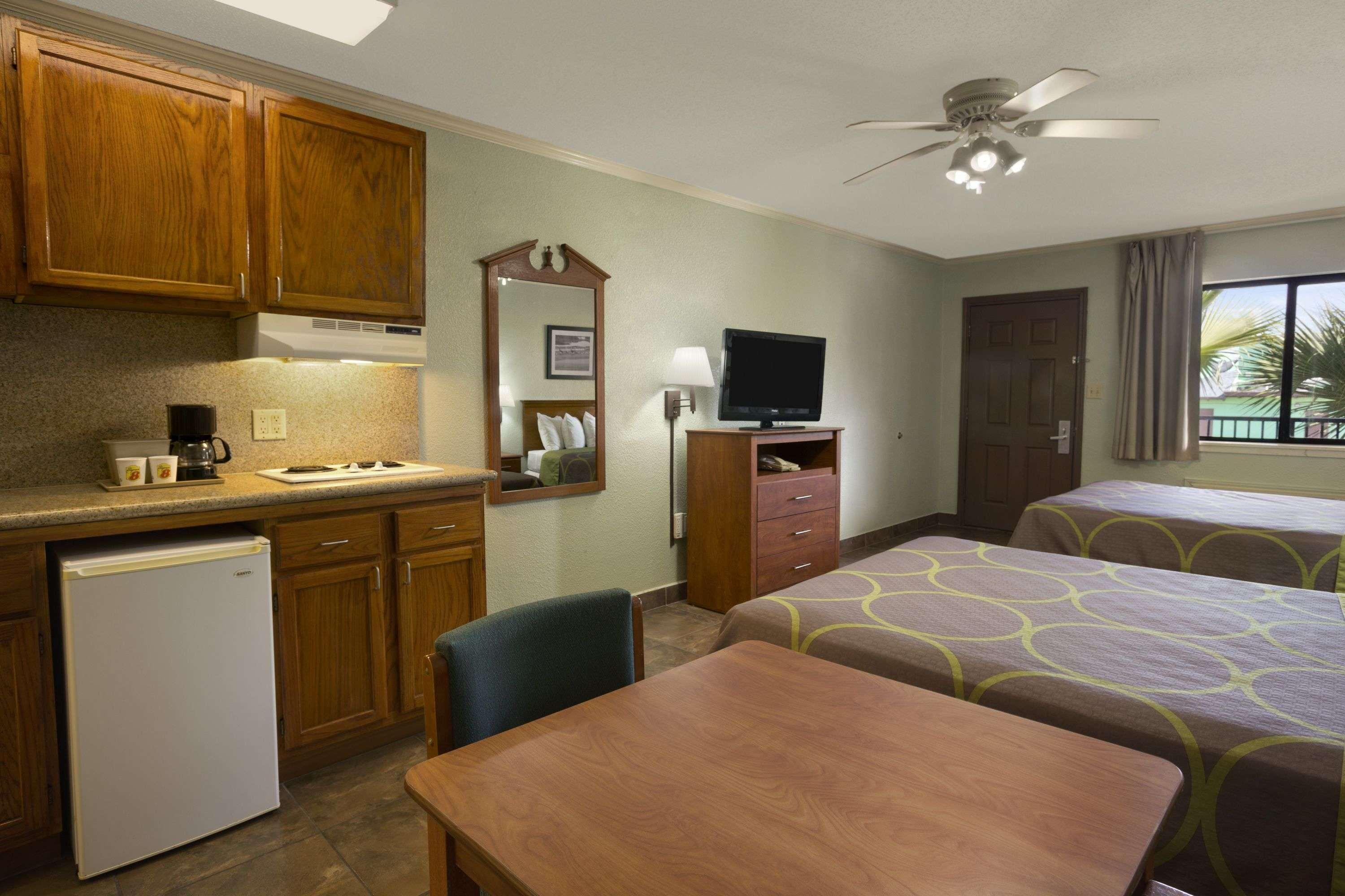 Super 8 By Wyndham