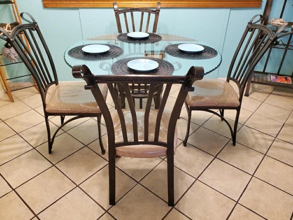 Beachfront Condo: Award-winning Coastal Retreat Aparthotel South Padre Island