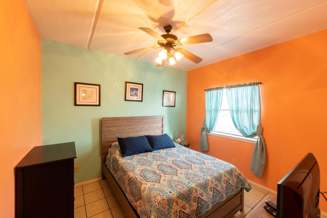 Beachfront Condo: Award-winning Coastal Retreat
