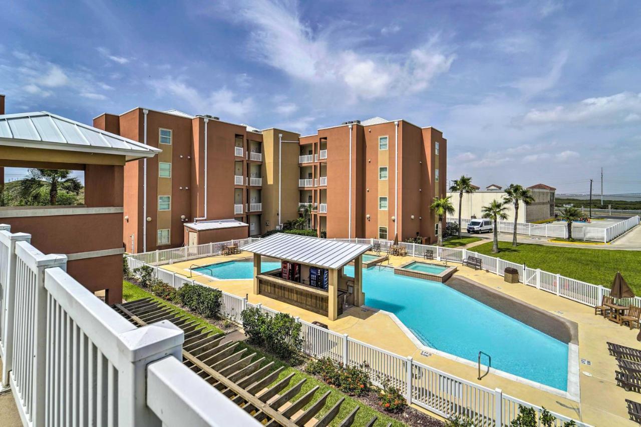 Apartment Vacation With Pool Access! South Padre Island