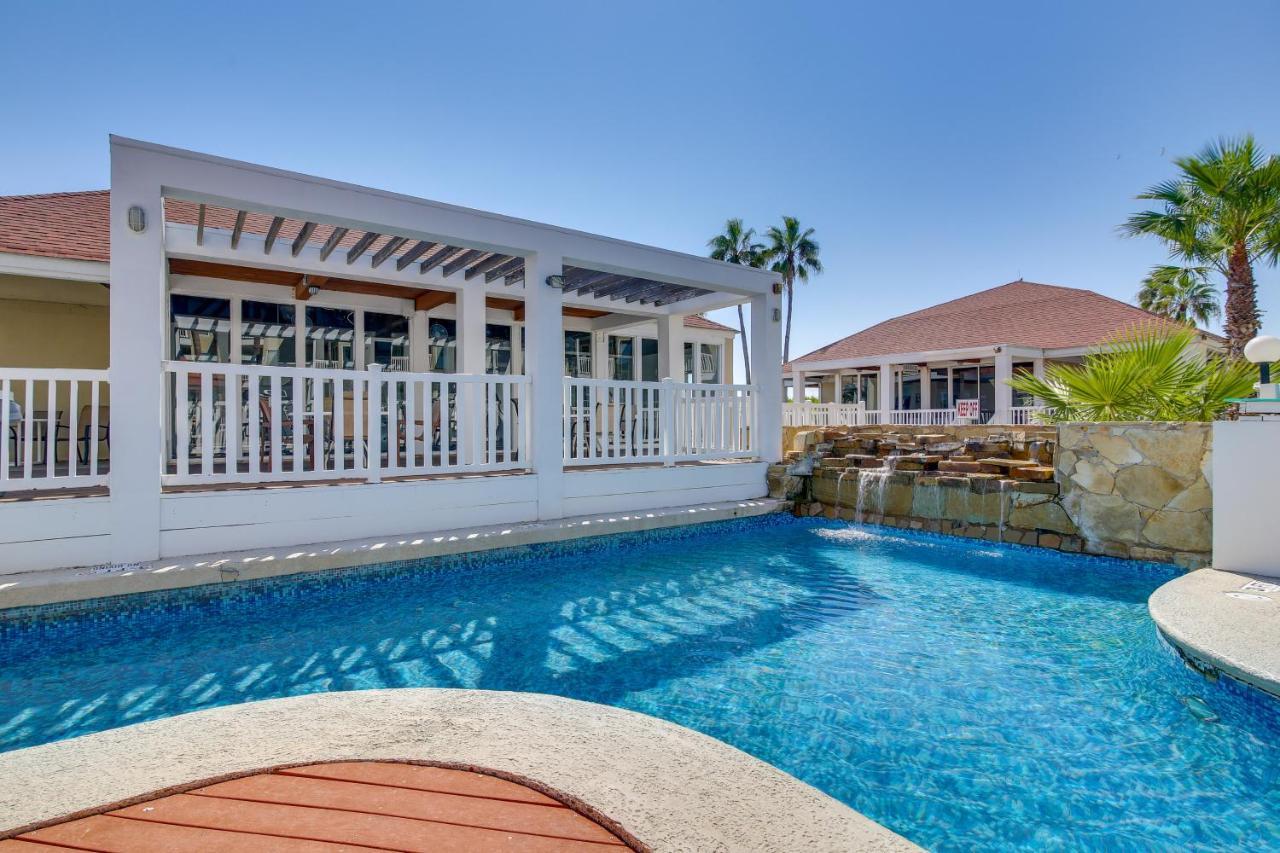 Walk To The Beach! Apartment South Padre Island