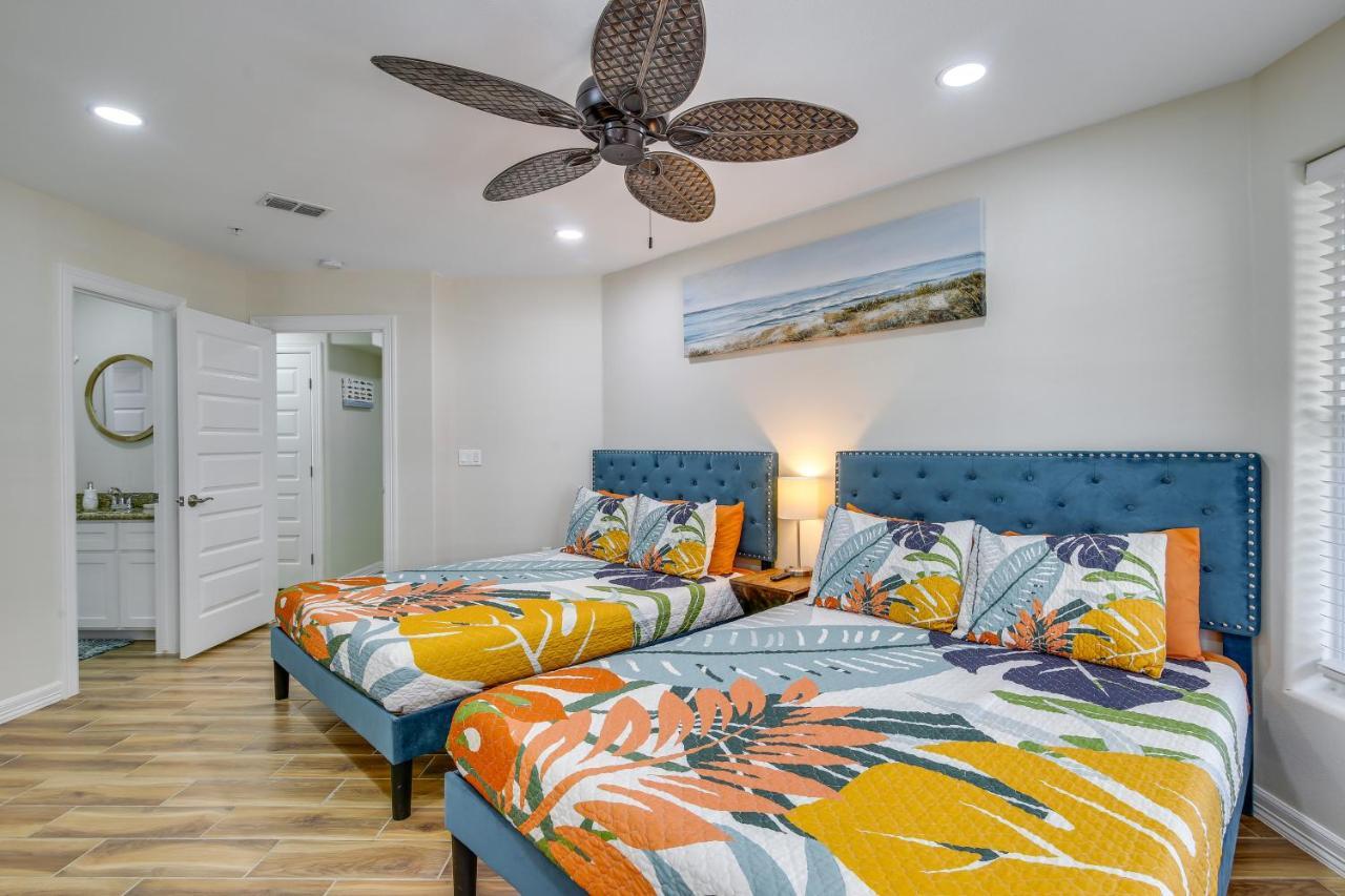 Apartment Walk To The Beach! *