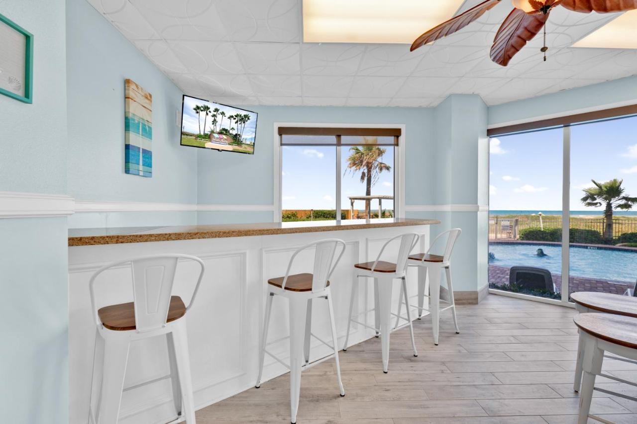 Aquarius Penthouse #2, Dahktari * South Padre Island
