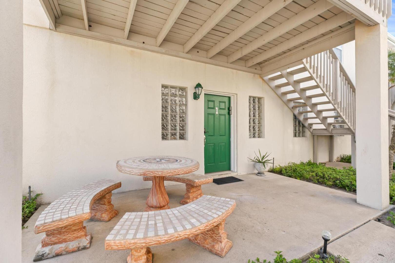 Holiday home Ground Floor W Pool, Next To The Beach! *