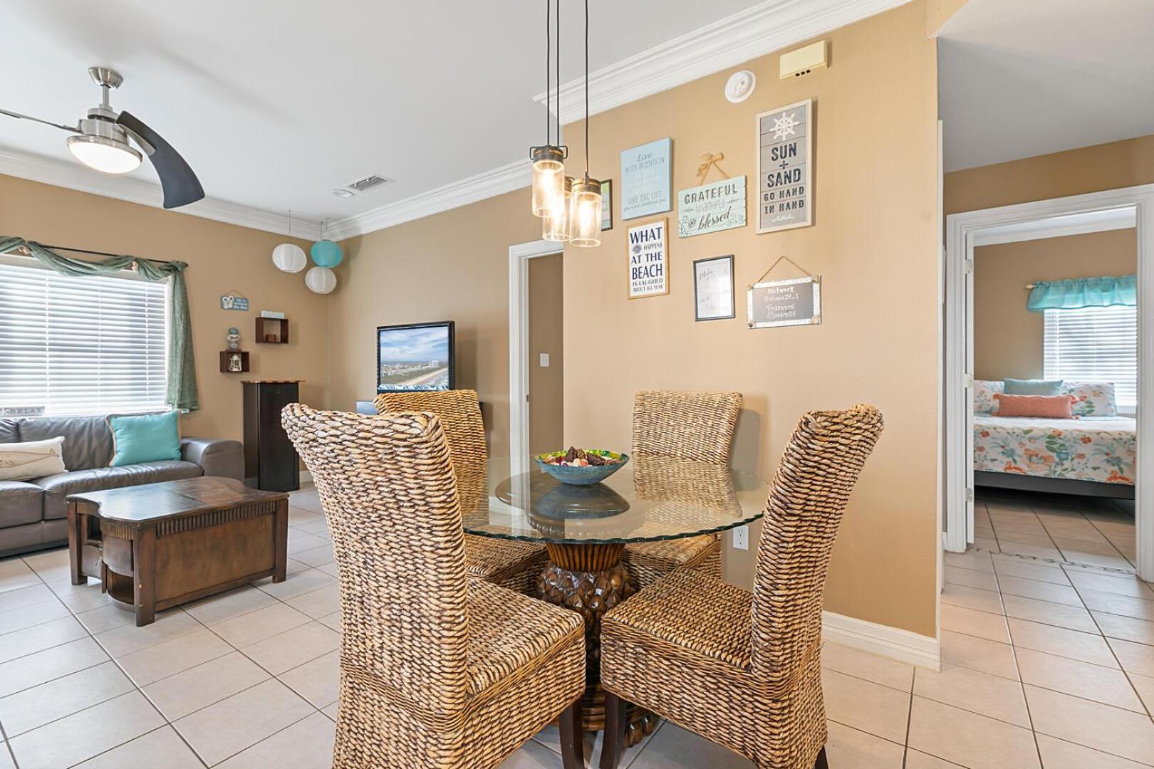 Ground Floor W Pool, Next To The Beach! *