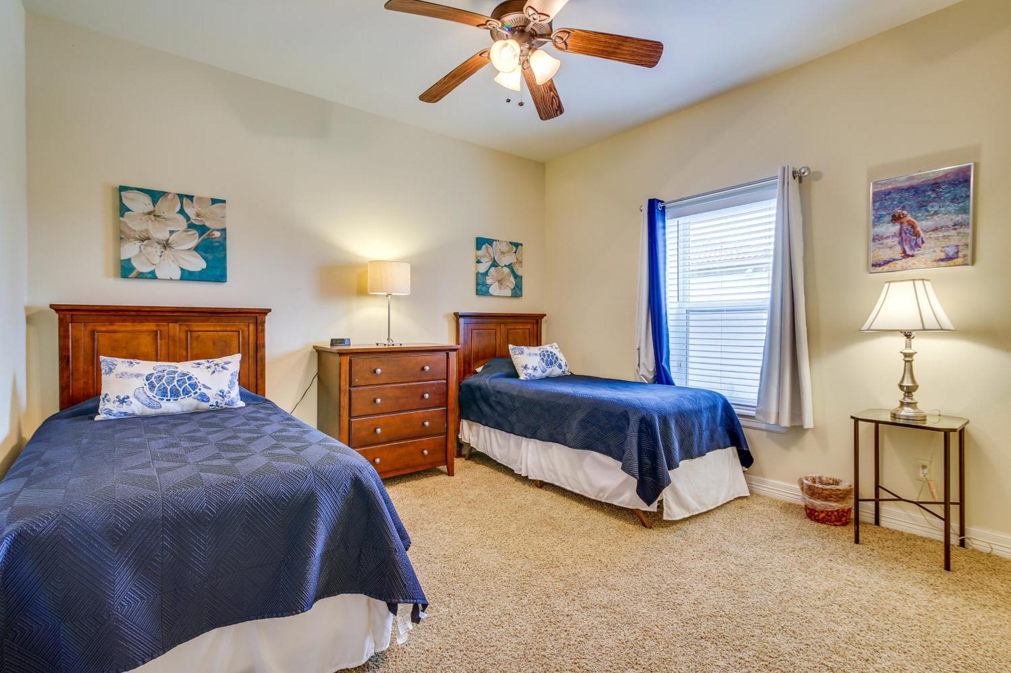 Apartment Near With Balcony! South Padre Island