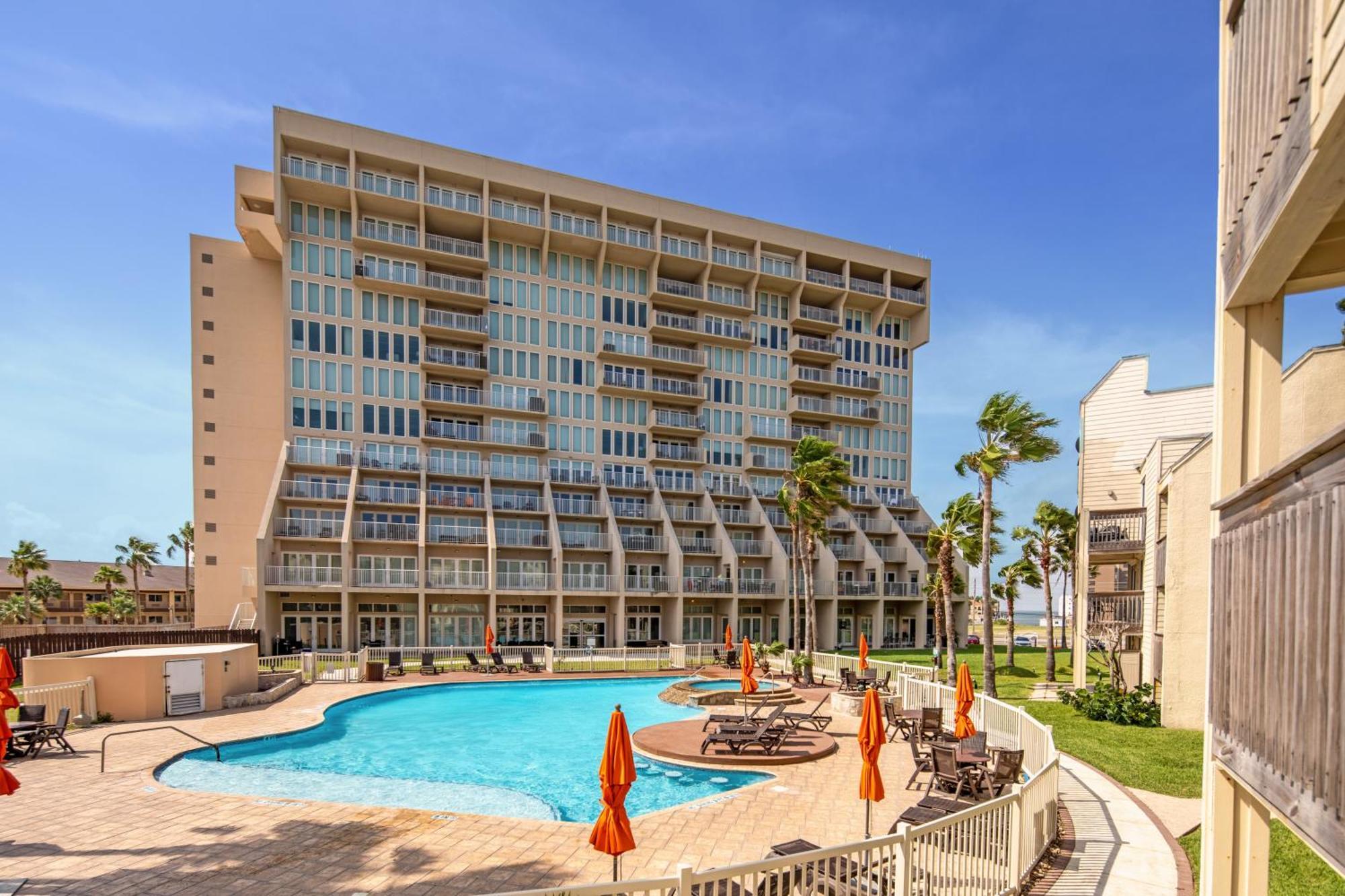 Vibrant Modern With Large Balcony And Stunning Ocean Views South Padre Island