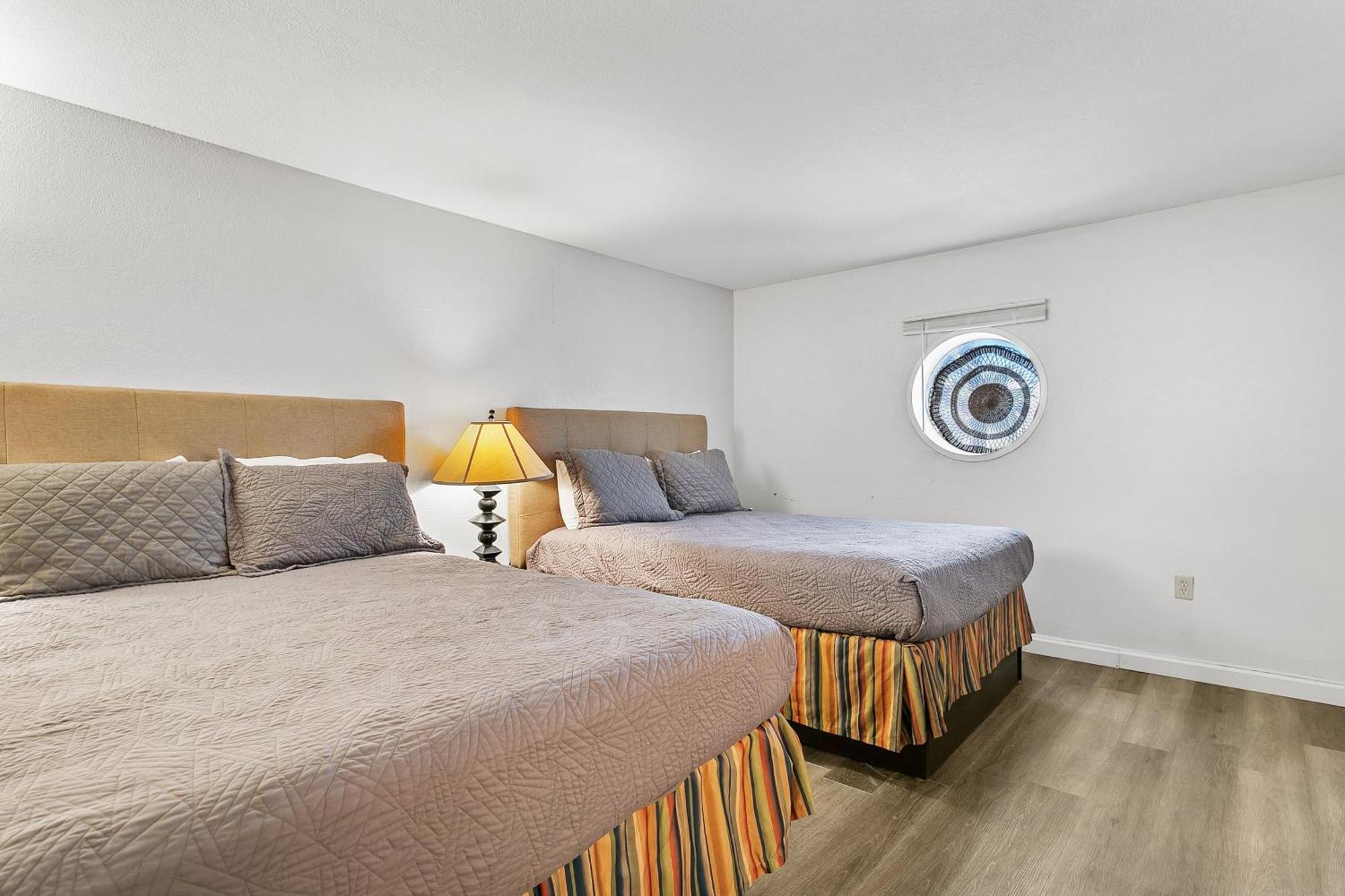 Vibrant Modern With Large Balcony And Stunning Ocean Views *