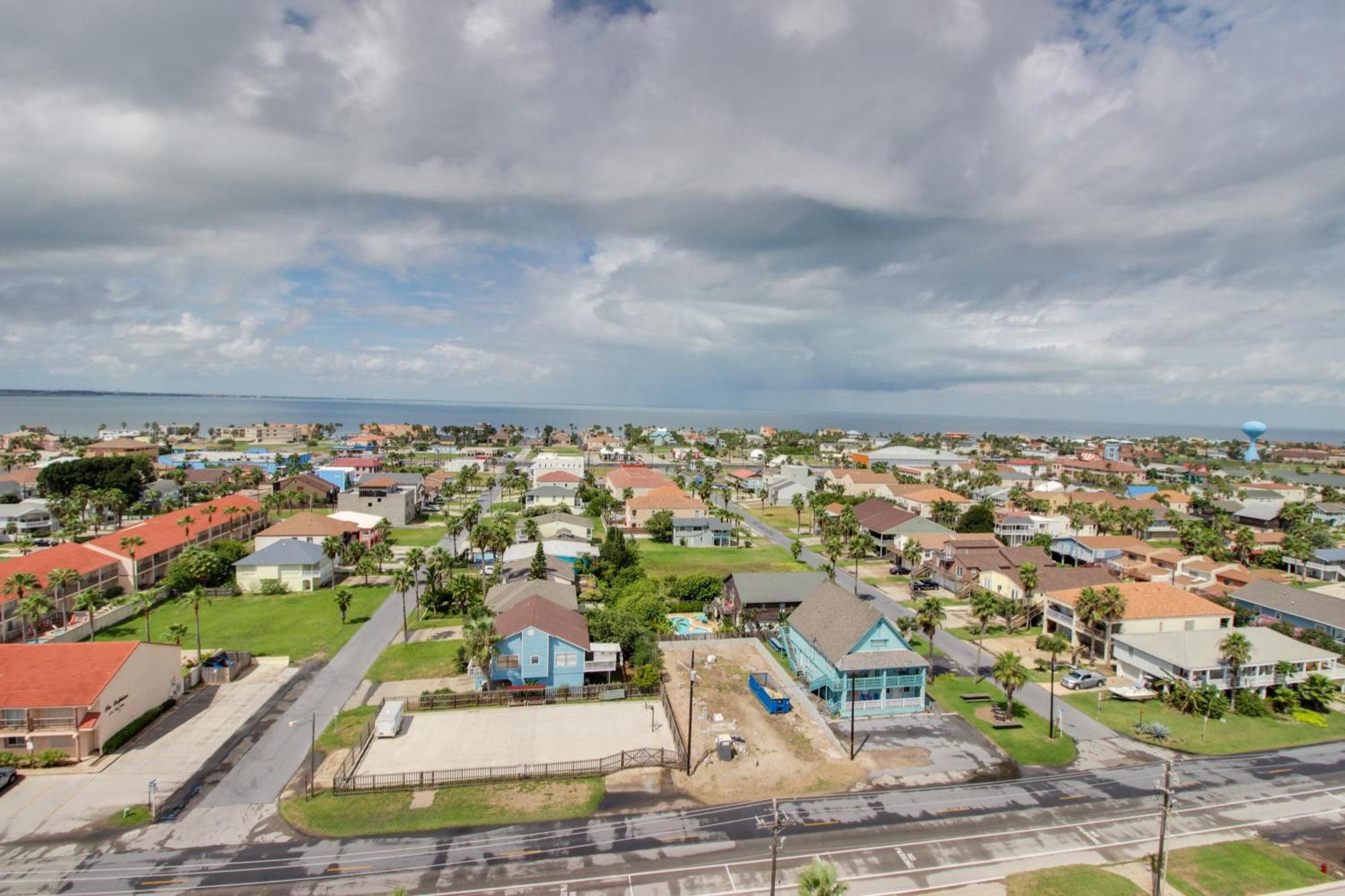 Sunchase Beachfront #210 *