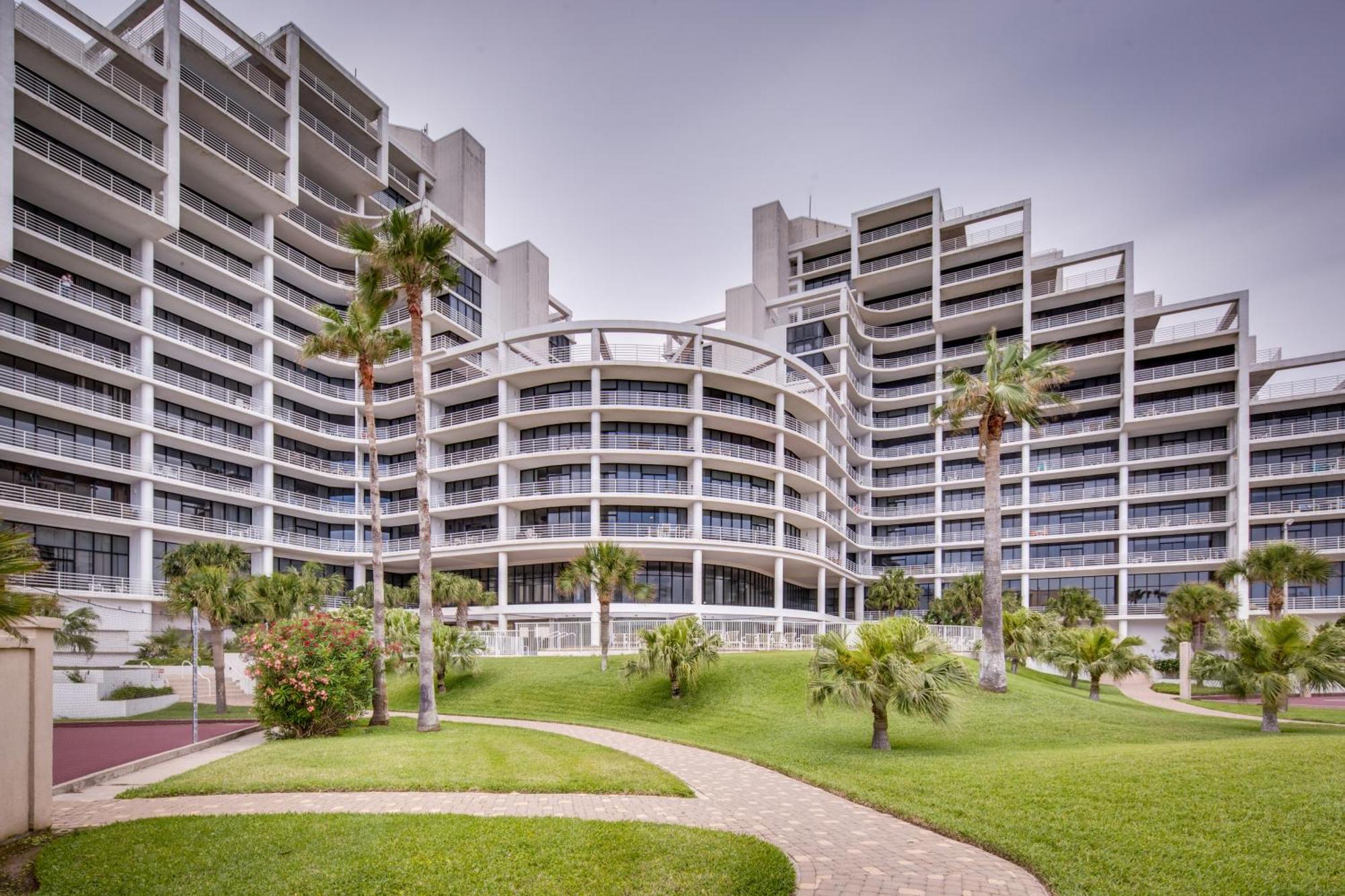 Apartment Sunchase Beachfront #210 *