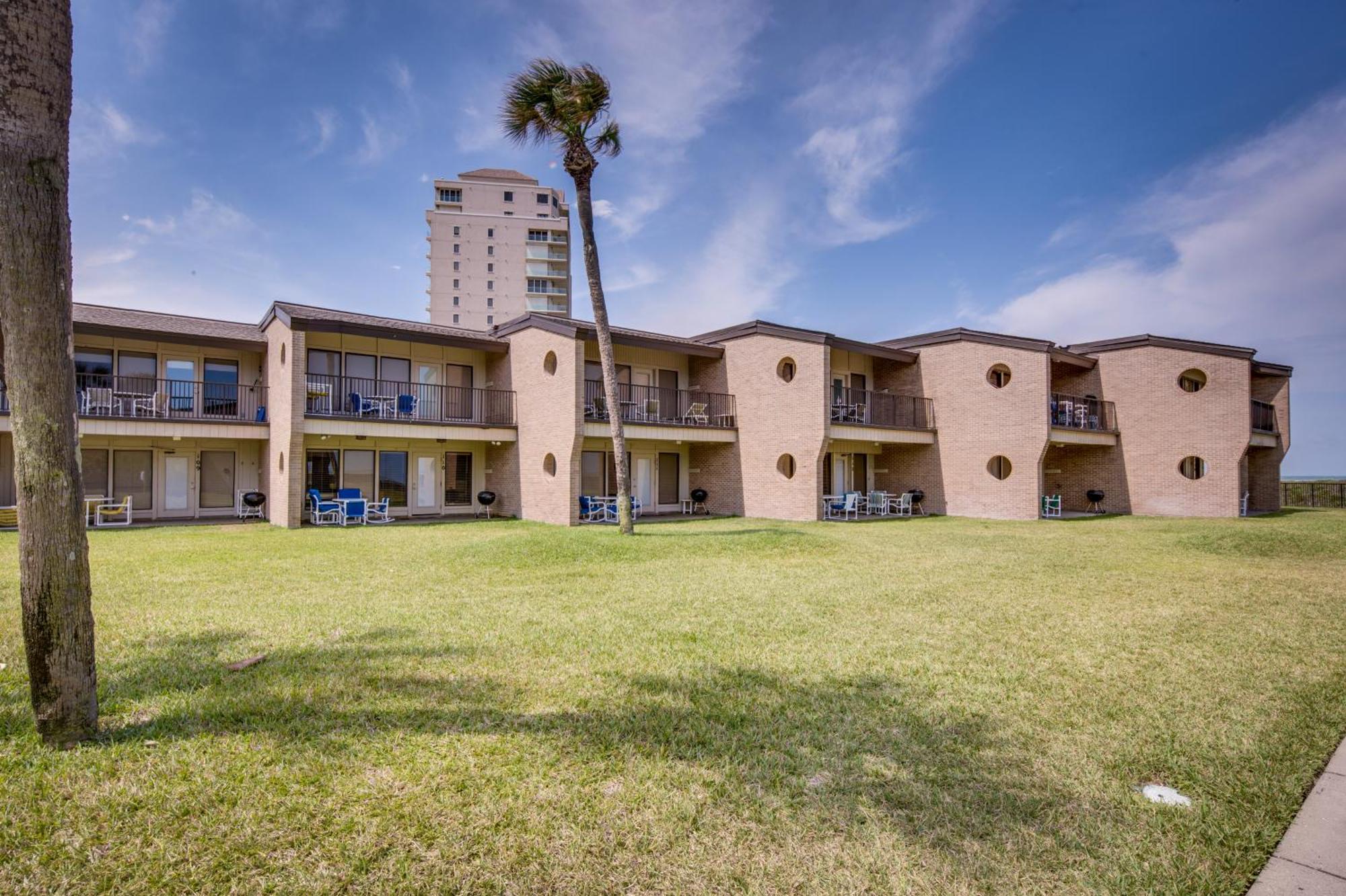 Apartment Sunchase Beachfront #210 *
