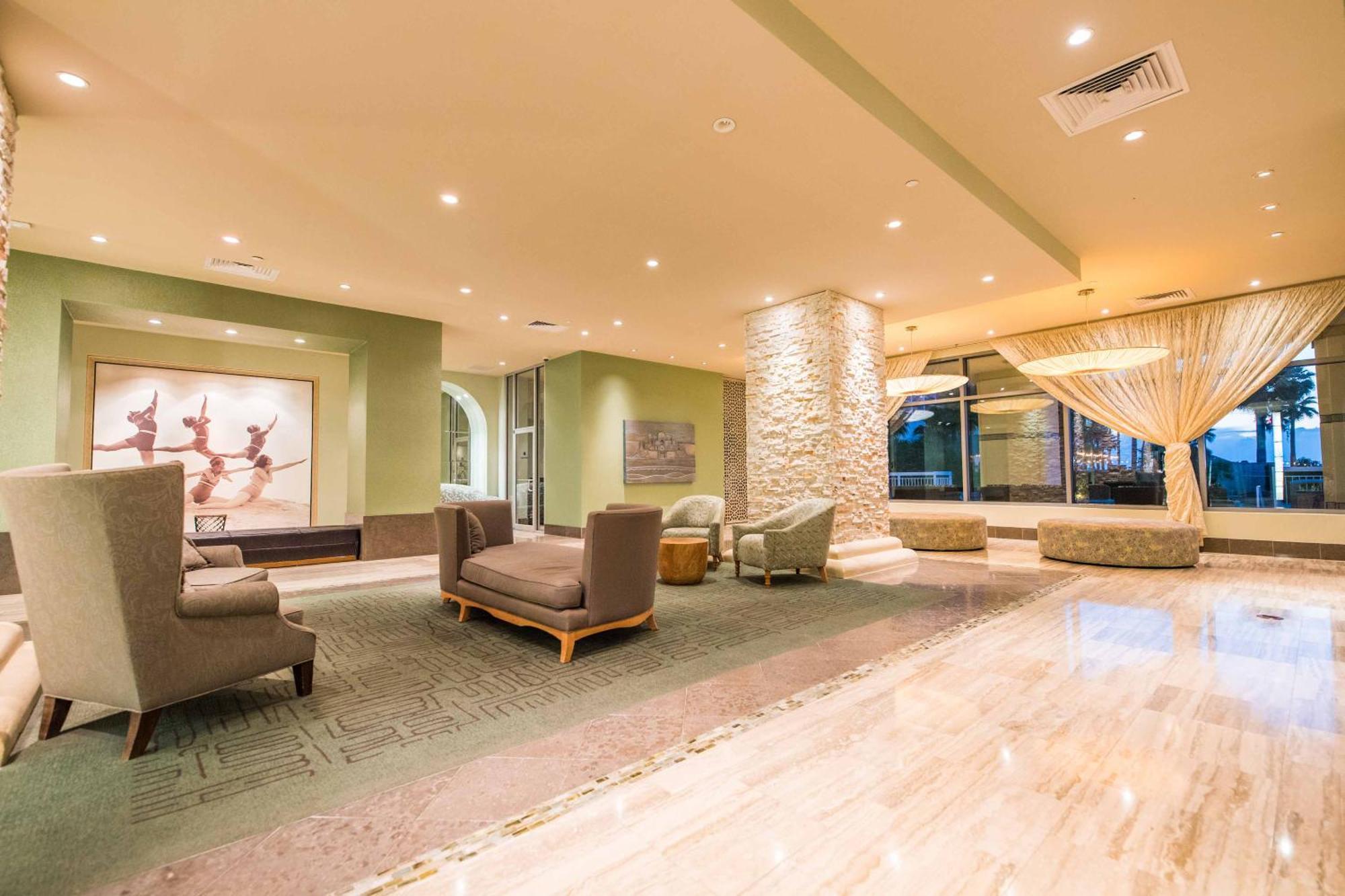 1901 Sapphire Beachfront 3 Bedroom Apartment