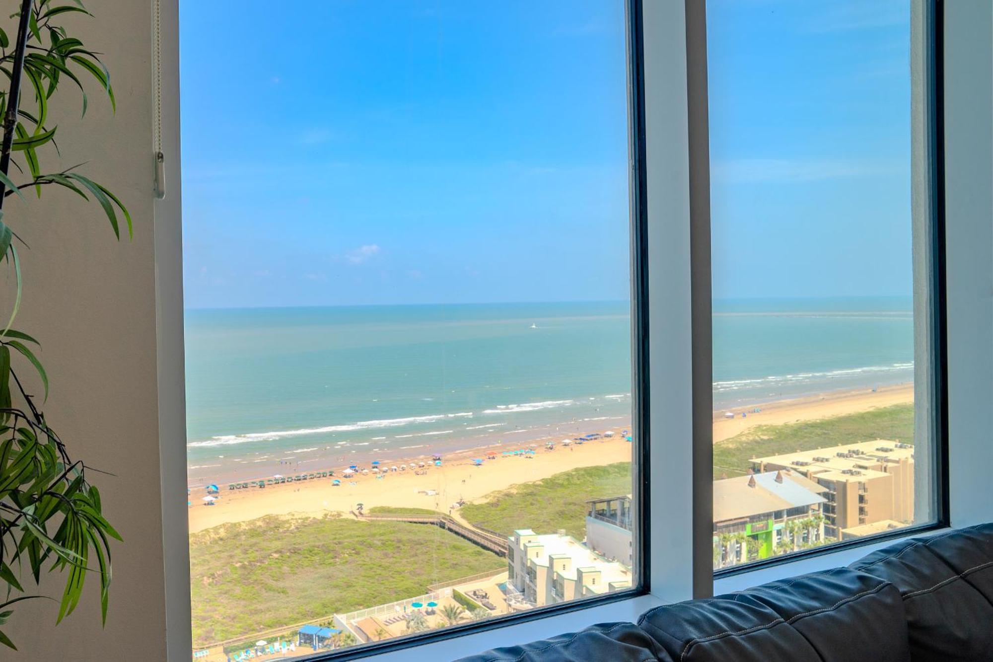 1901 Sapphire Beachfront 3 Bedroom *