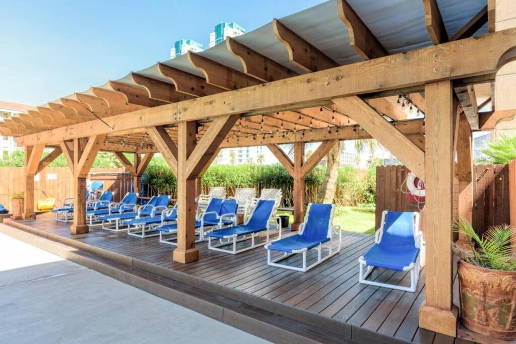 2 Bedroom Walk To The Apartment South Padre Island