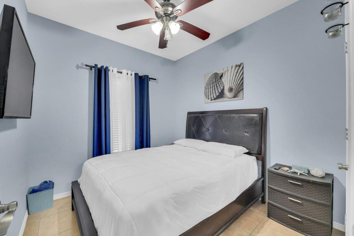 Apartment Center Entertainment District Paradise At Pike St South Padre Island
