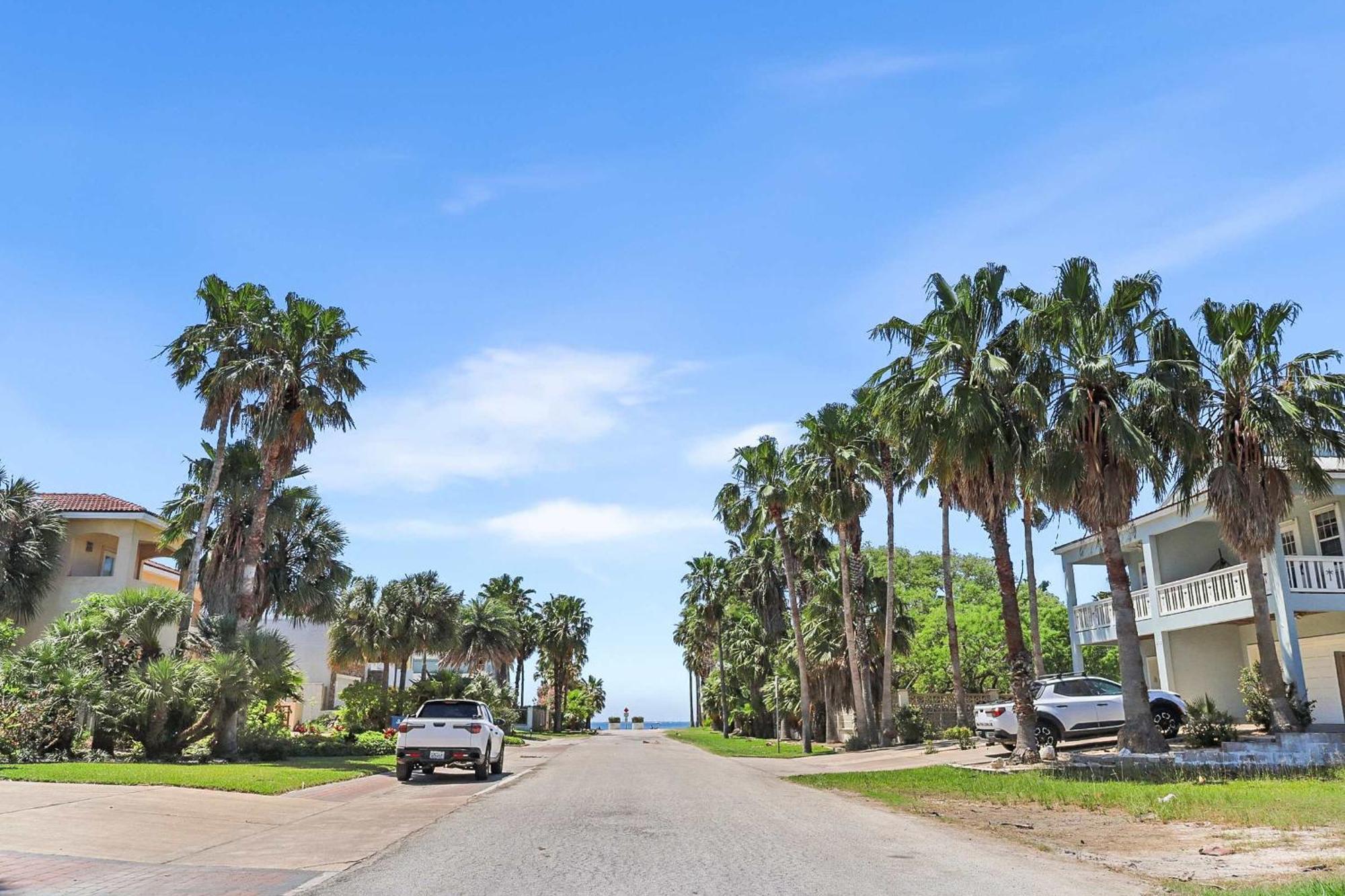 Immaculate Townhouse W Pool & Balcony South Padre * South Padre Island