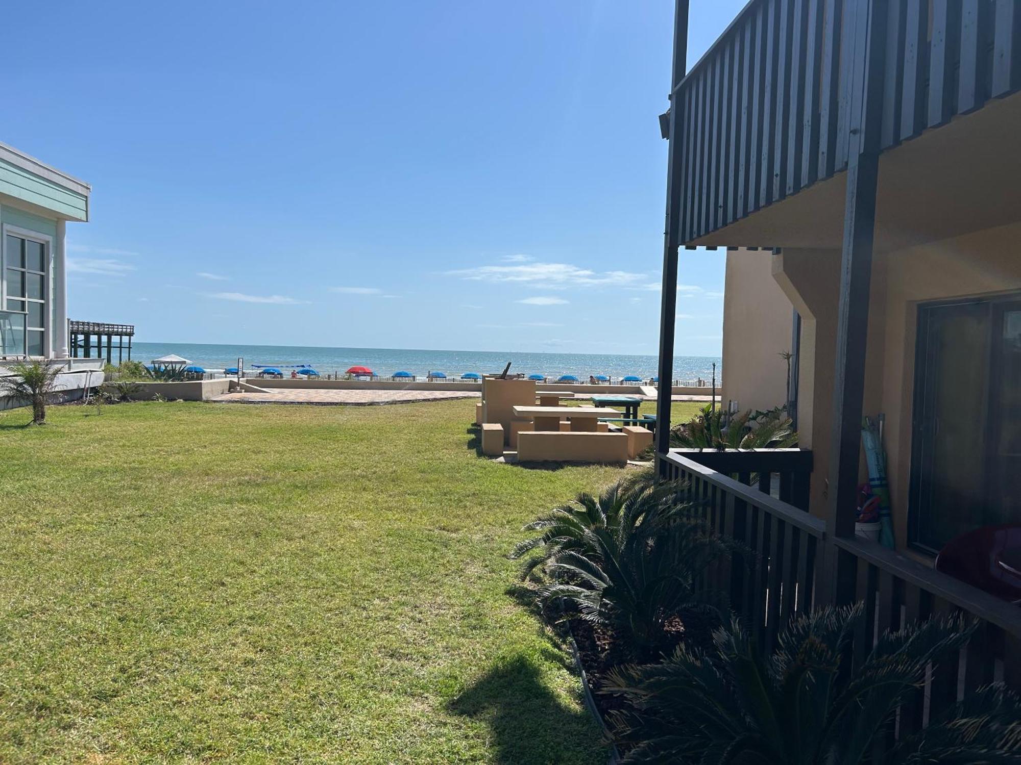 Tiki Spi Beachfront Condo, Right On The Beach! * South Padre Island
