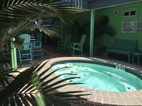 Hotel Upper Deck And Bar - Adults Only 3*