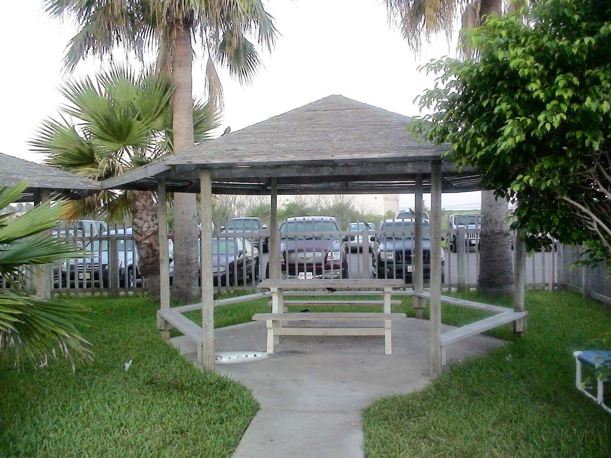 Gulf View Aparthotel