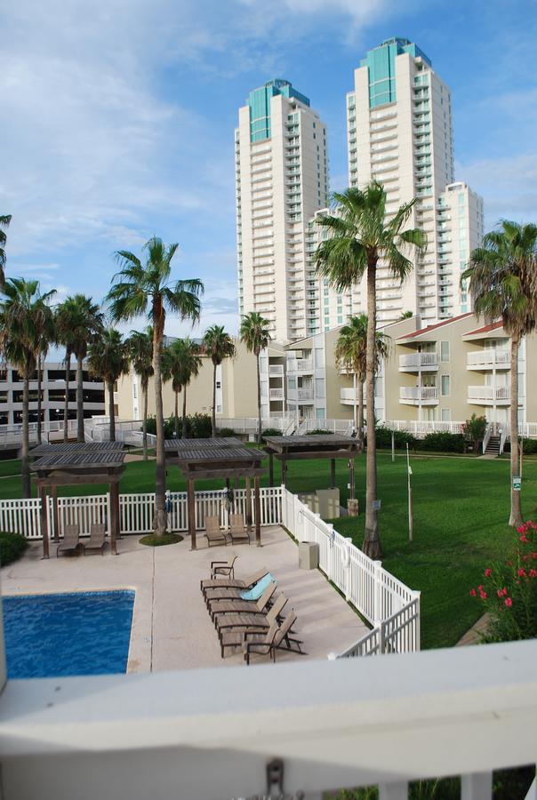 Gulf Point Apartment *