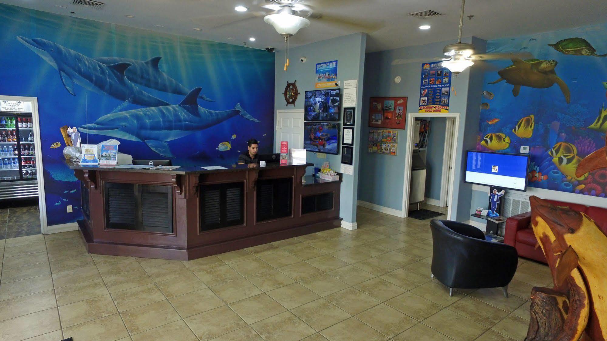 Motel Ramada By Wyndham & 2*