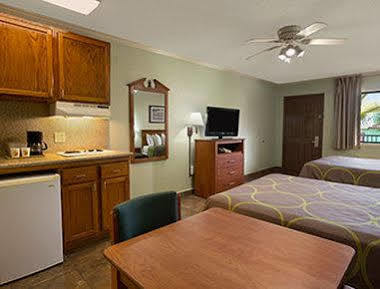 Hotel Super 8 By Wyndham South Padre Island
