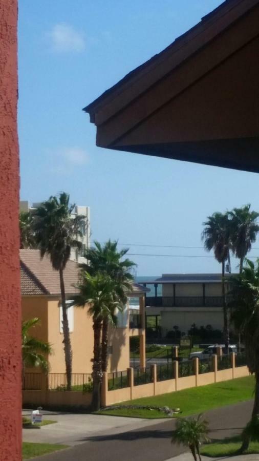Aparthotel Beachfront Condo: Award-winning Coastal Retreat *